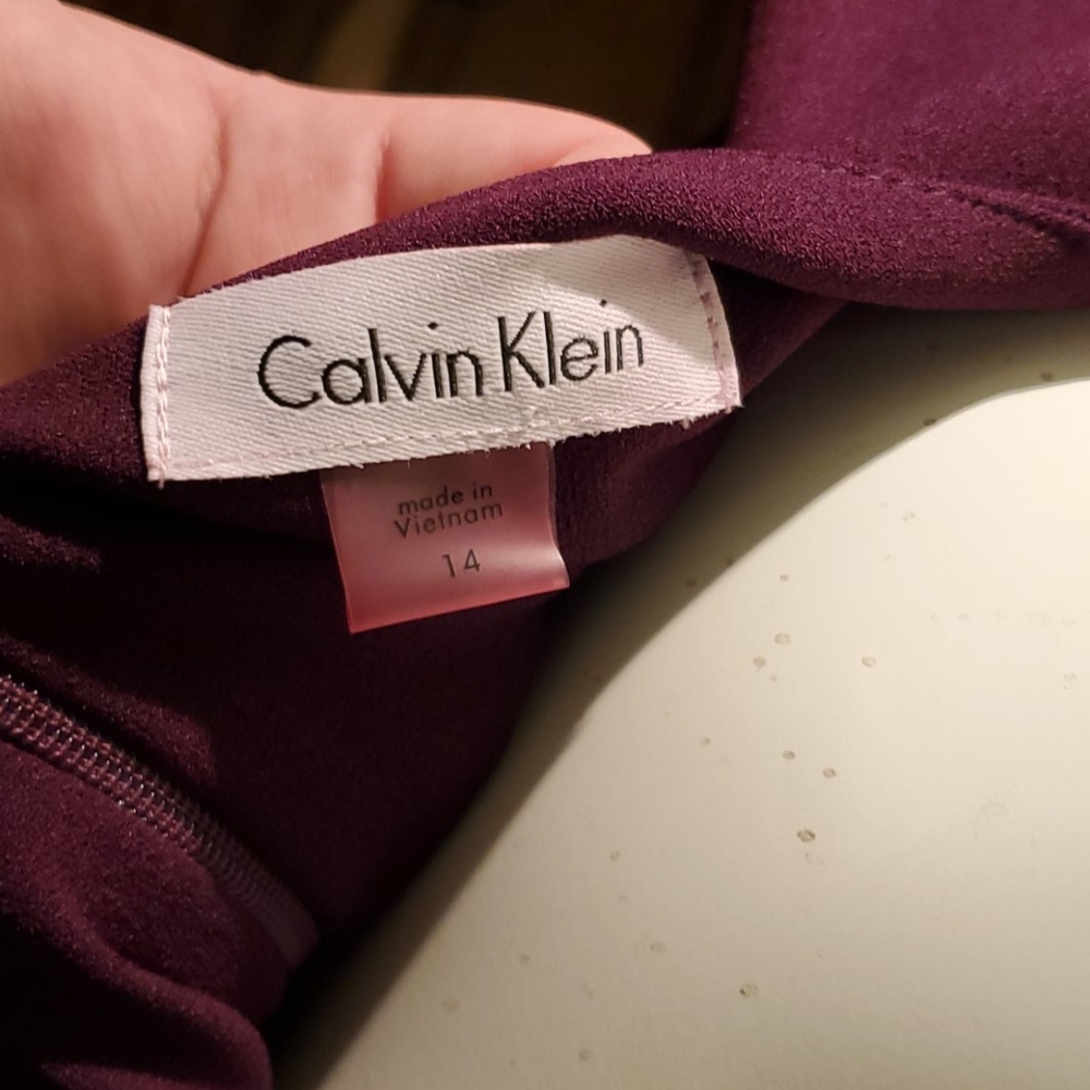 Calvin Klein - Picture 3 of 3